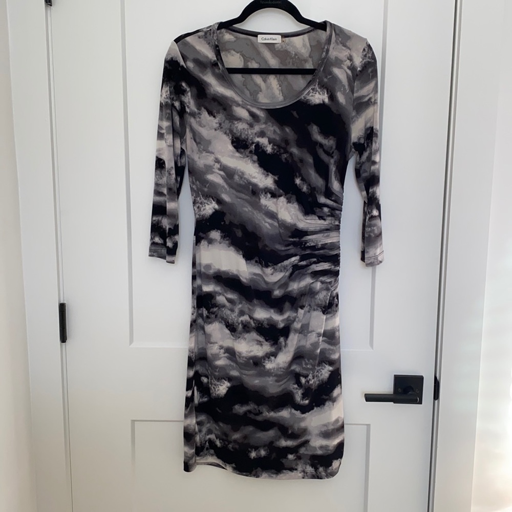 Calvin Klein Marble Tie Dye Black and White Fitted Quarter Sleeve Dress